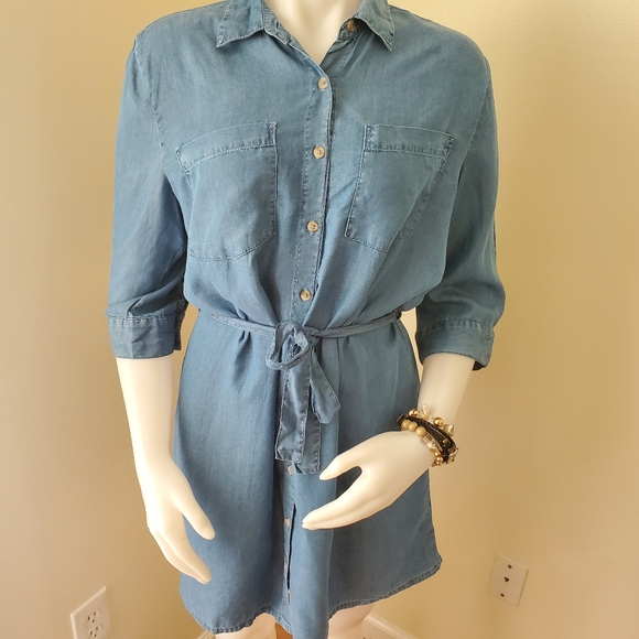 Francesa’s Chambray Button Down Tie Waist Shirt - Picture 4 of 5